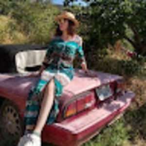 Meet your Posher, Akemy